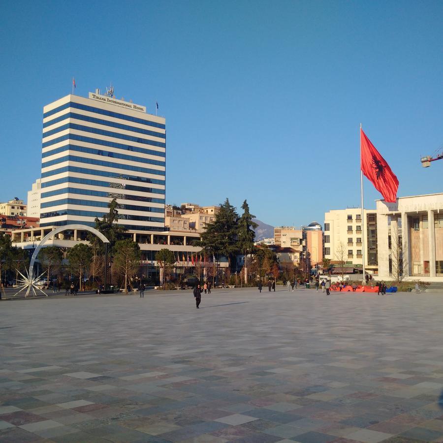 Fleur Apartment Tiranë Eksteriør bilde